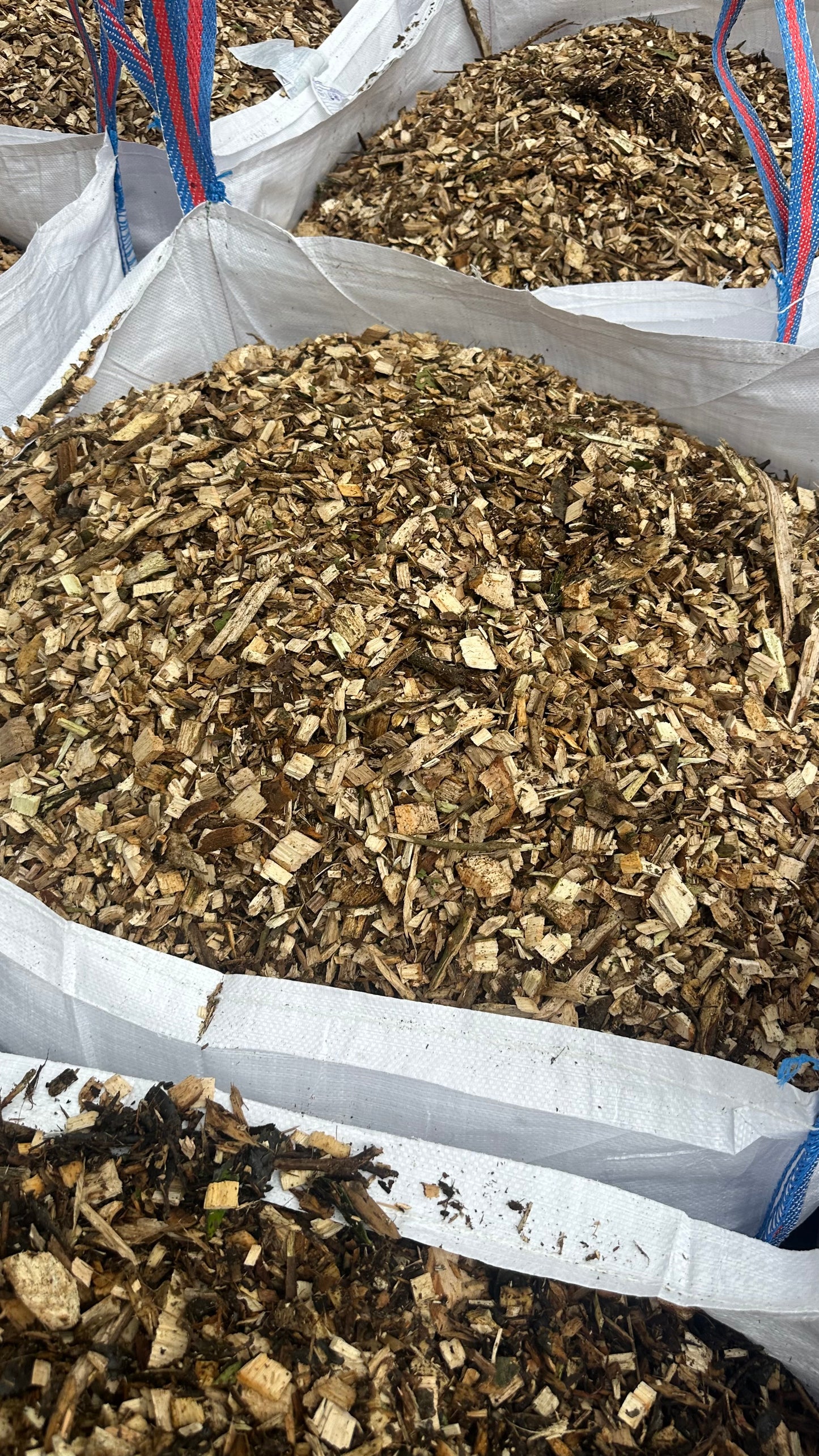 900/1000L bag of hardwood woodchip